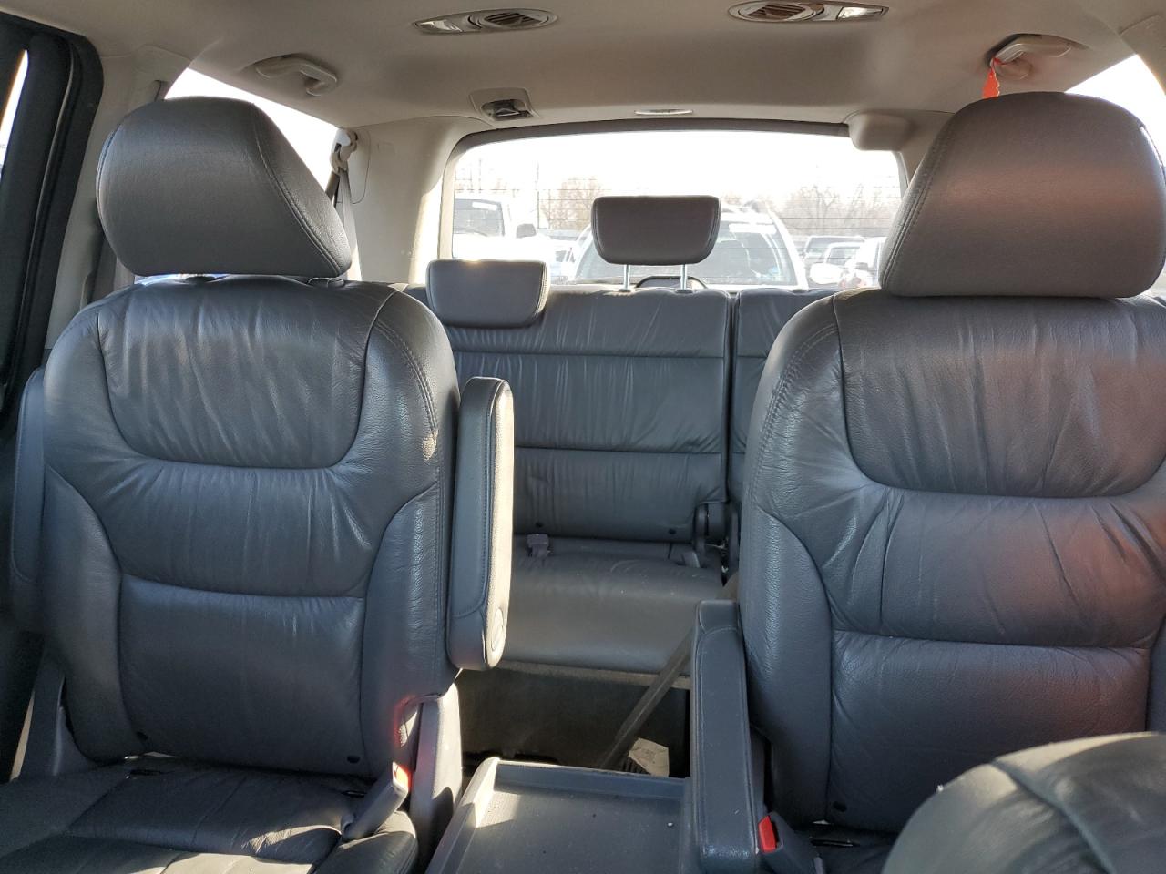 2007 Honda Odyssey - Image 10