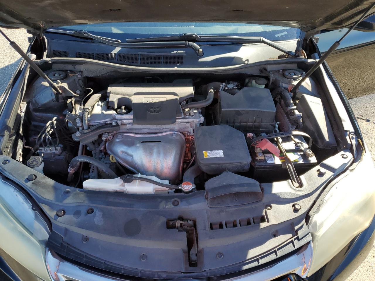 2016 Toyota Camry - Image 11