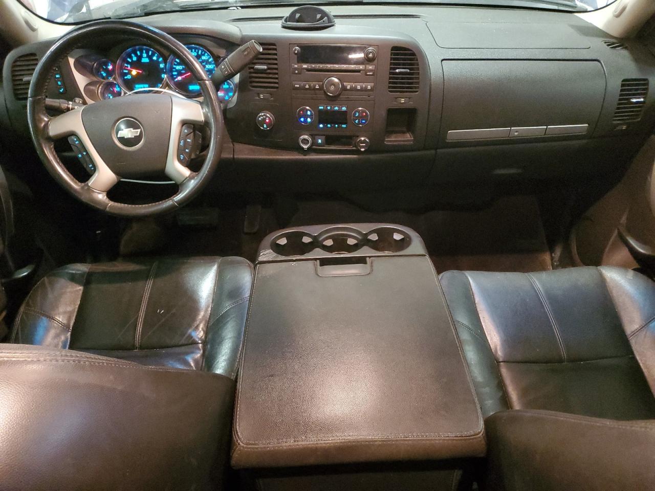 2010 Chevrolet Silverado - Image 8