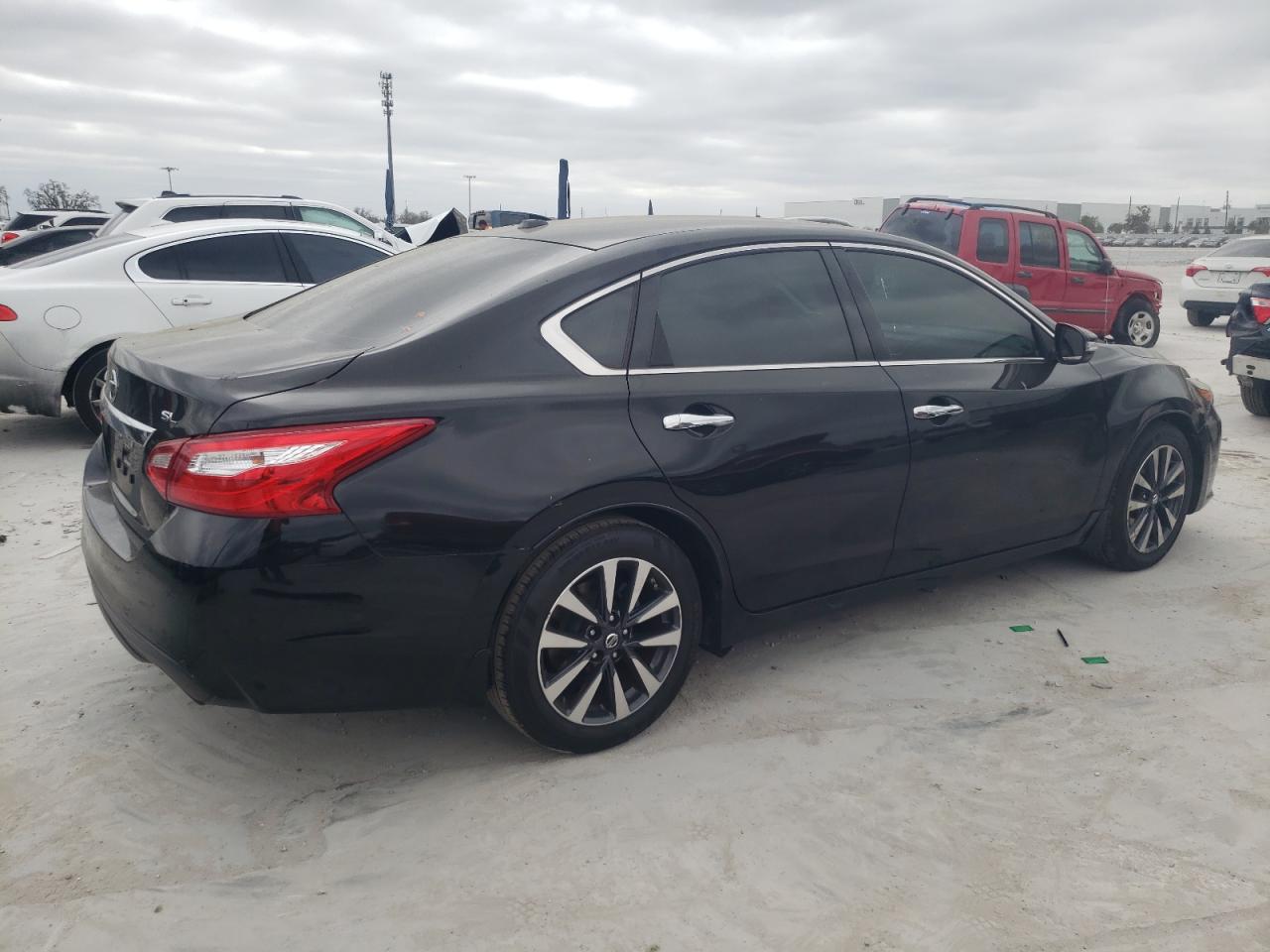 2016 Nissan Altima - Image 3