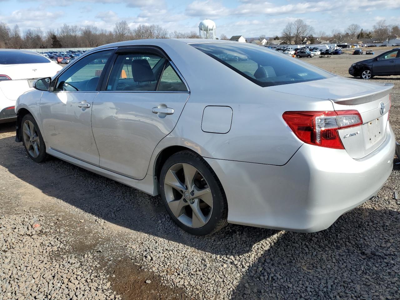 2014 Toyota Camry - Image 2
