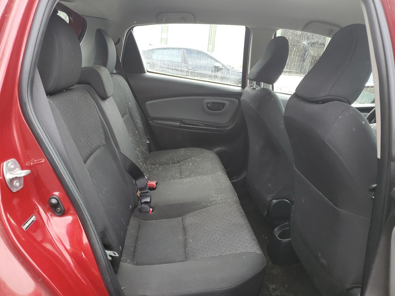 2017 Toyota Yaris - Image 10