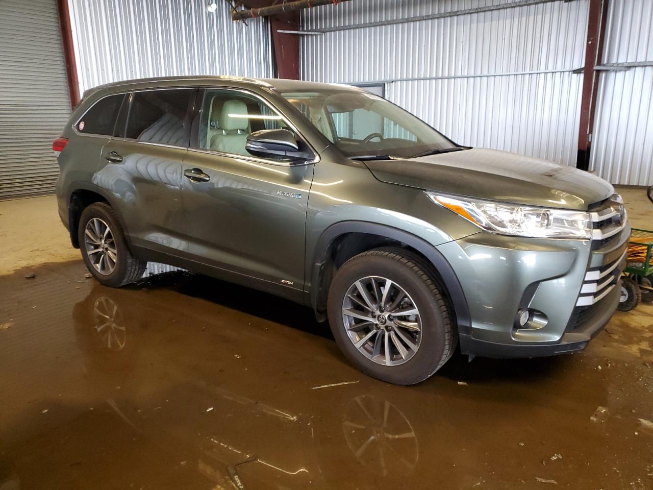 2019 Toyota Highlander - Image 4