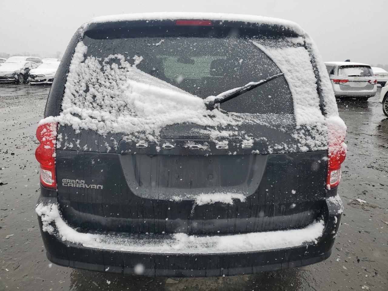 2019 Dodge Caravan - Image 6