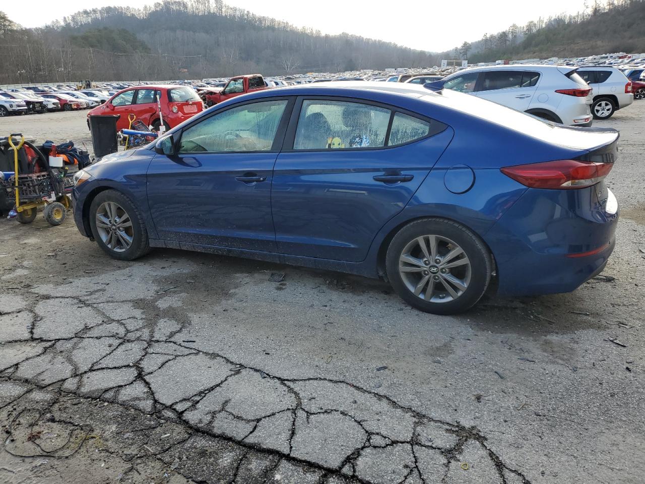 2017 Hyundai Elantra - Image 2