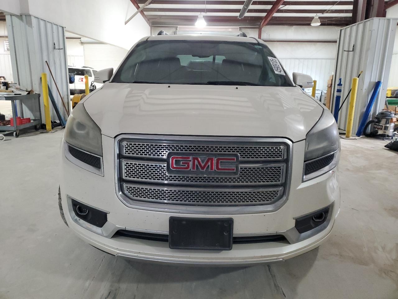 2013 GMC Acadia - Image 5
