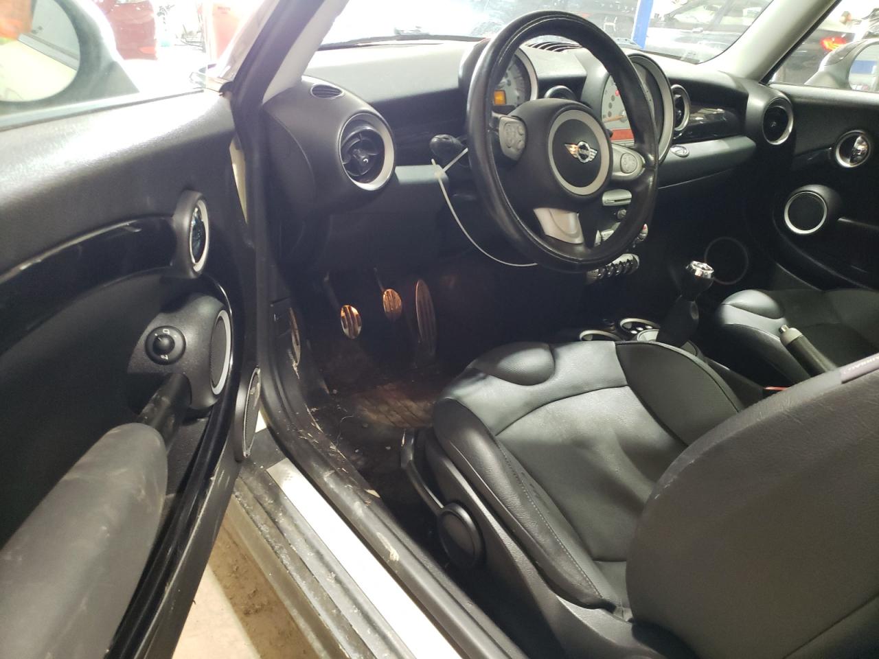 2009 MINI Cooper - Image 8
