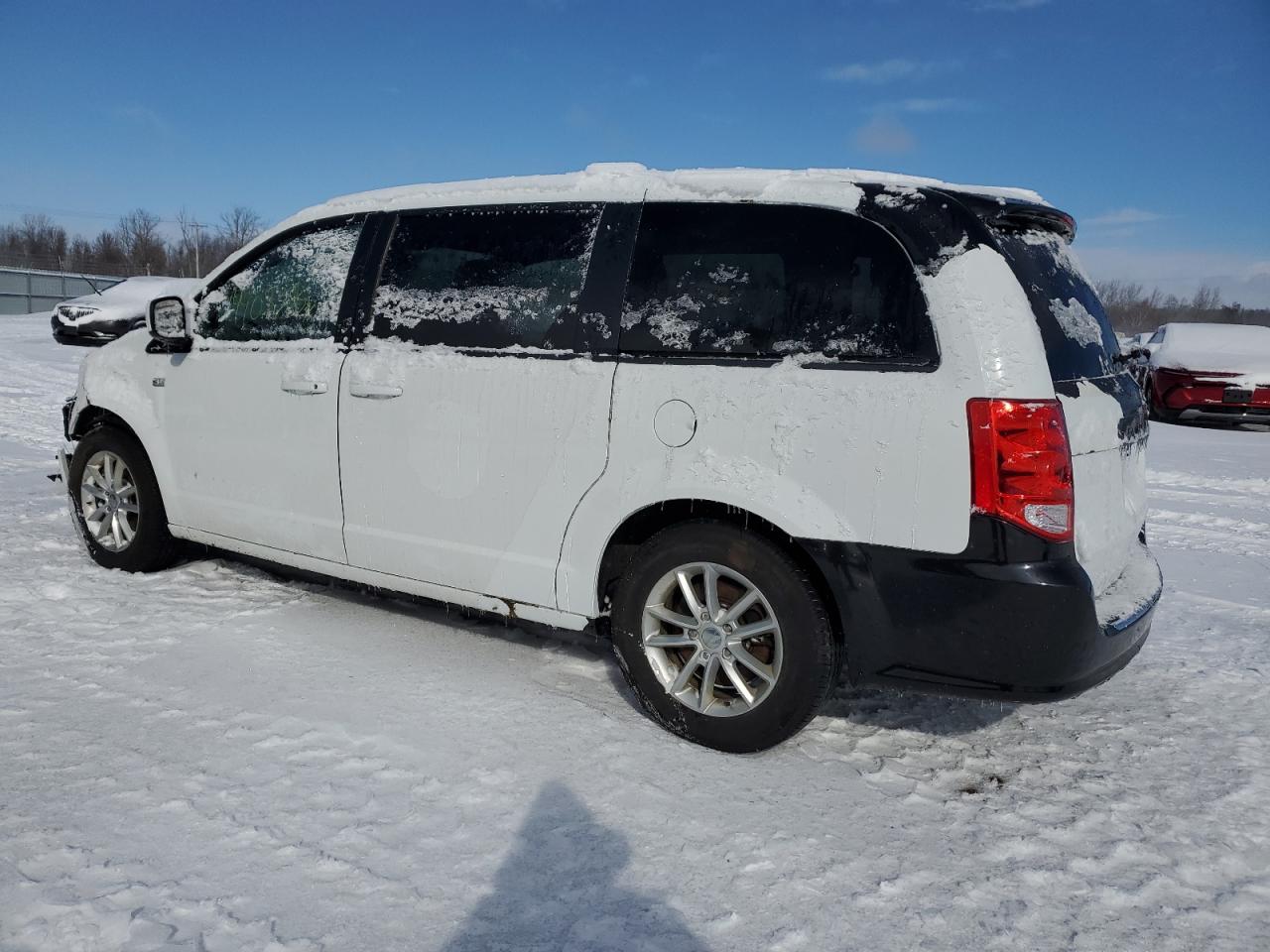 2019 Dodge Caravan - Image 2