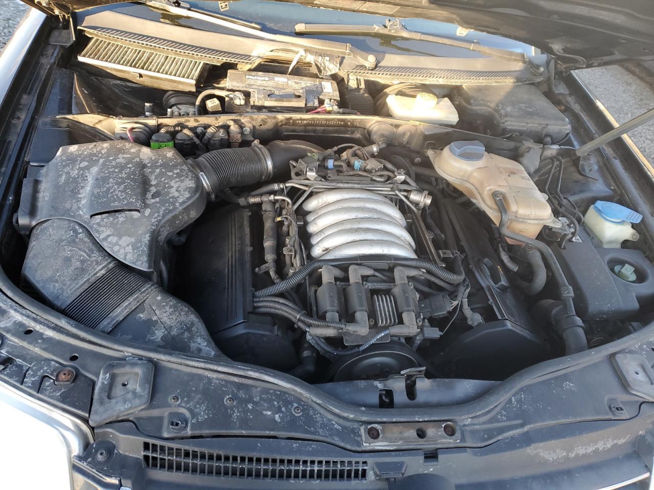 2003 Volkswagen Passat - Image 11