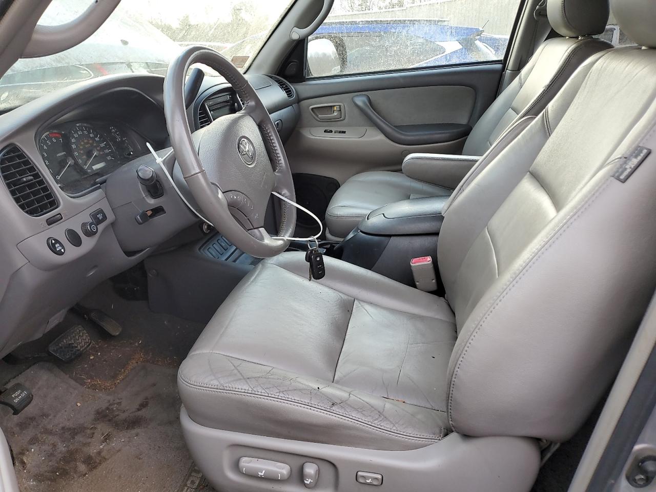 2005 Toyota Sequoia - Image 7