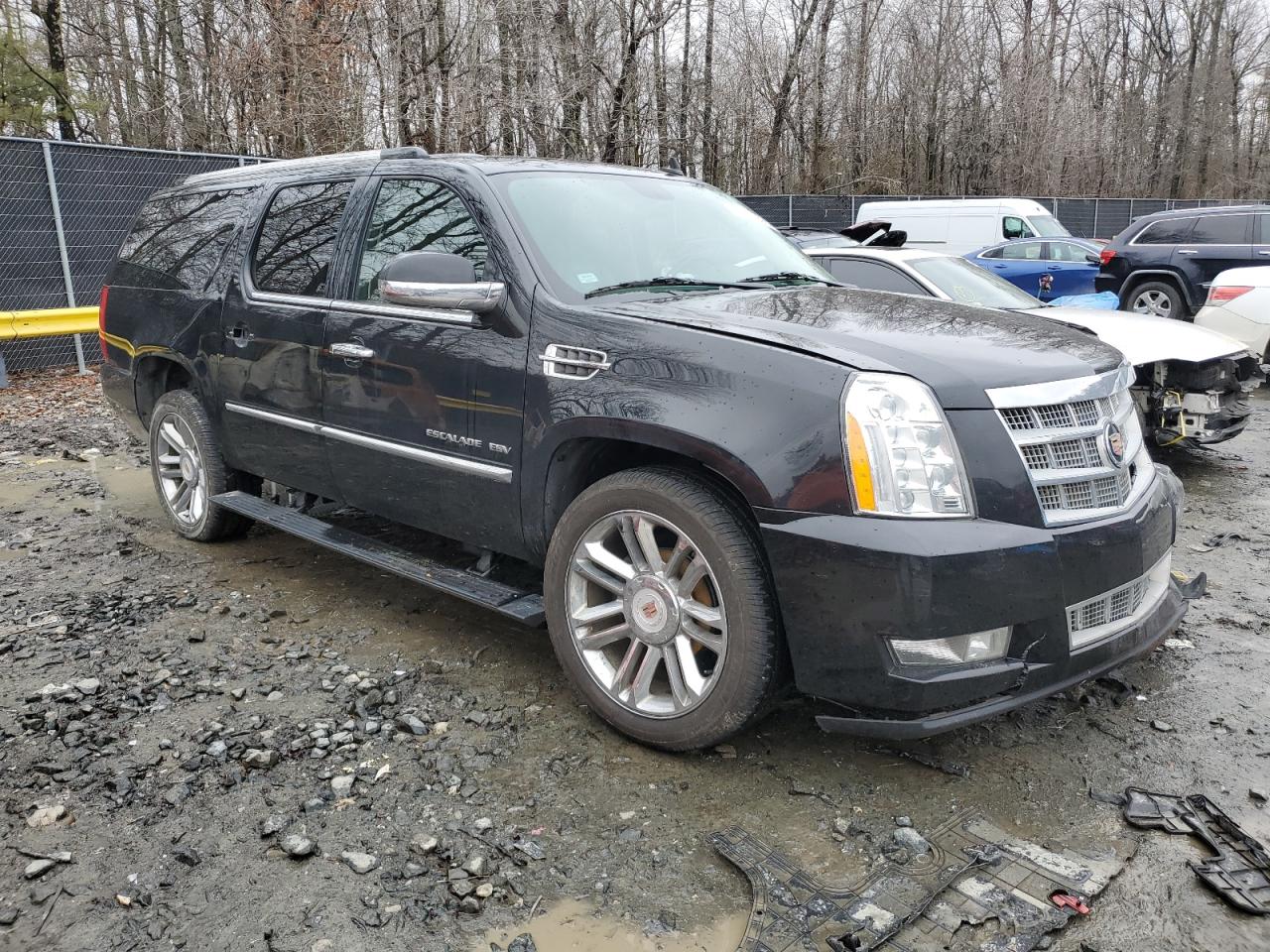 2014 Cadillac Escalade - Image 4