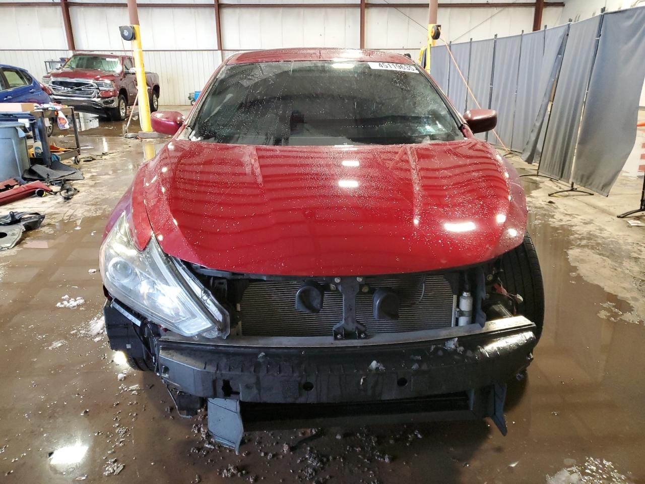 2018 Nissan Altima - Image 5