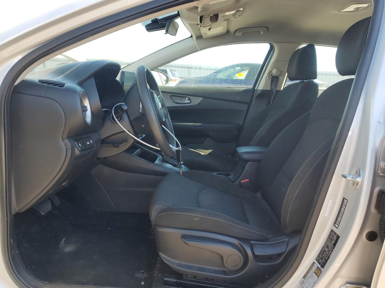 2021 Kia Forte - Image 7