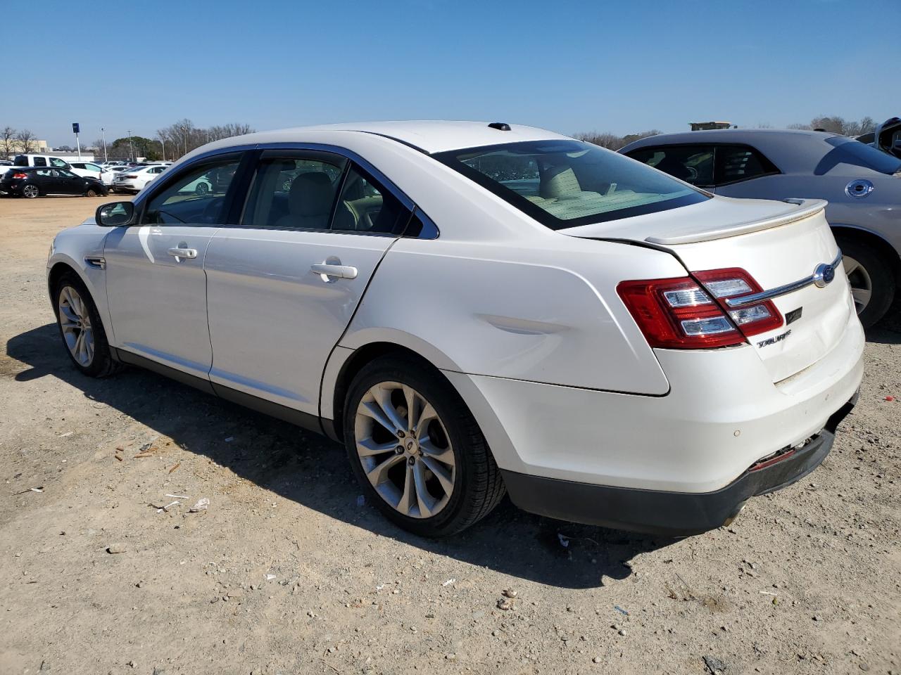 2013 Ford Taurus - Image 2