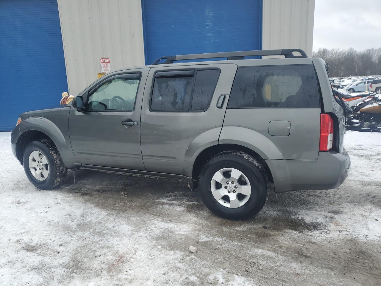 2008 Nissan Pathfinder - Image 2