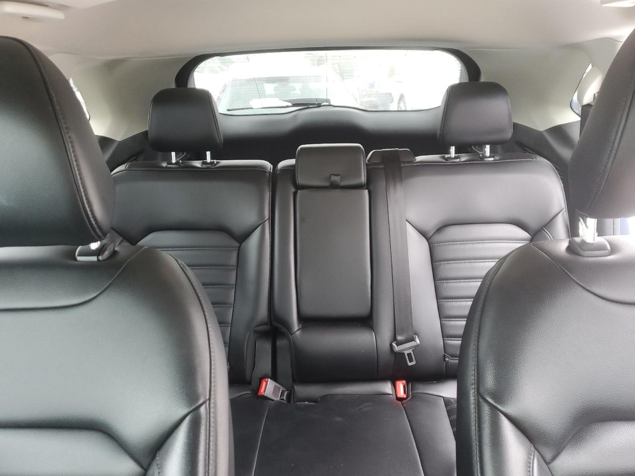 2019 Ford Edge - Image 10