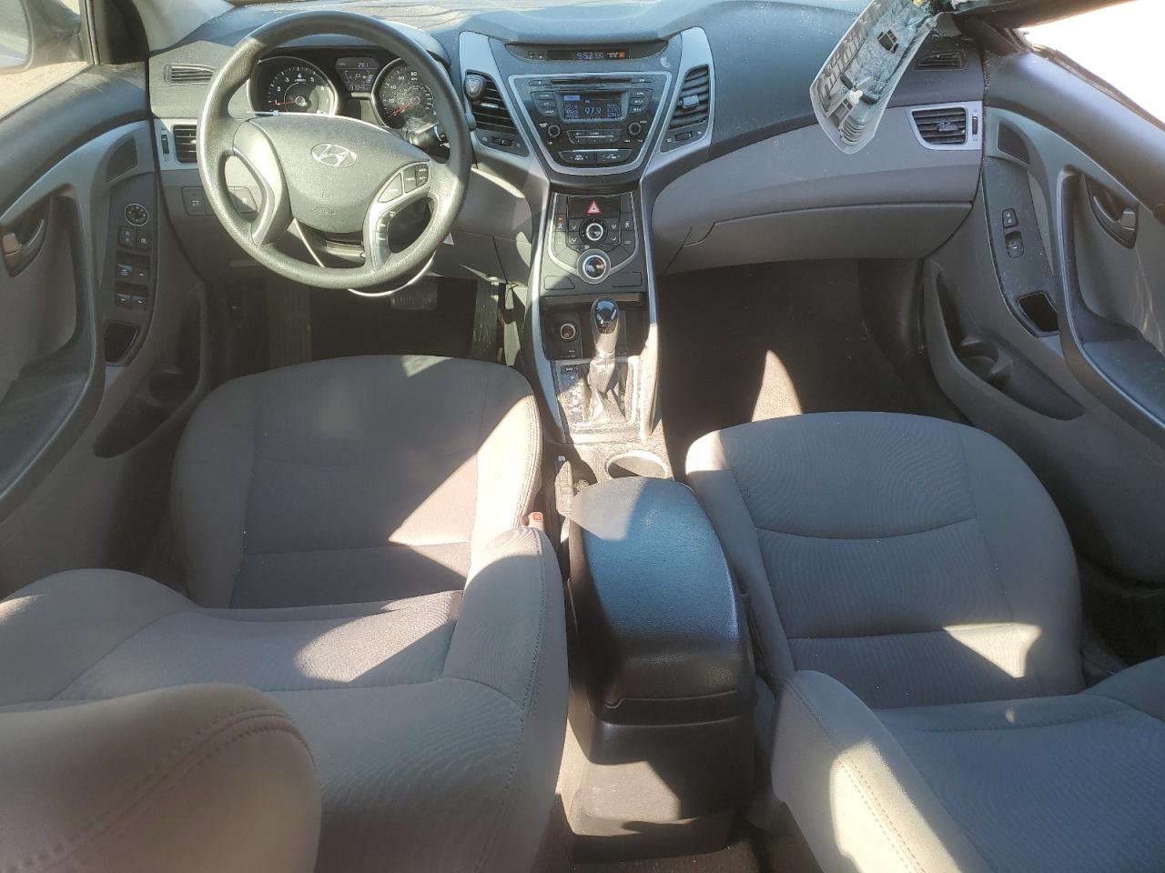 2015 Hyundai Elantra - Image 8