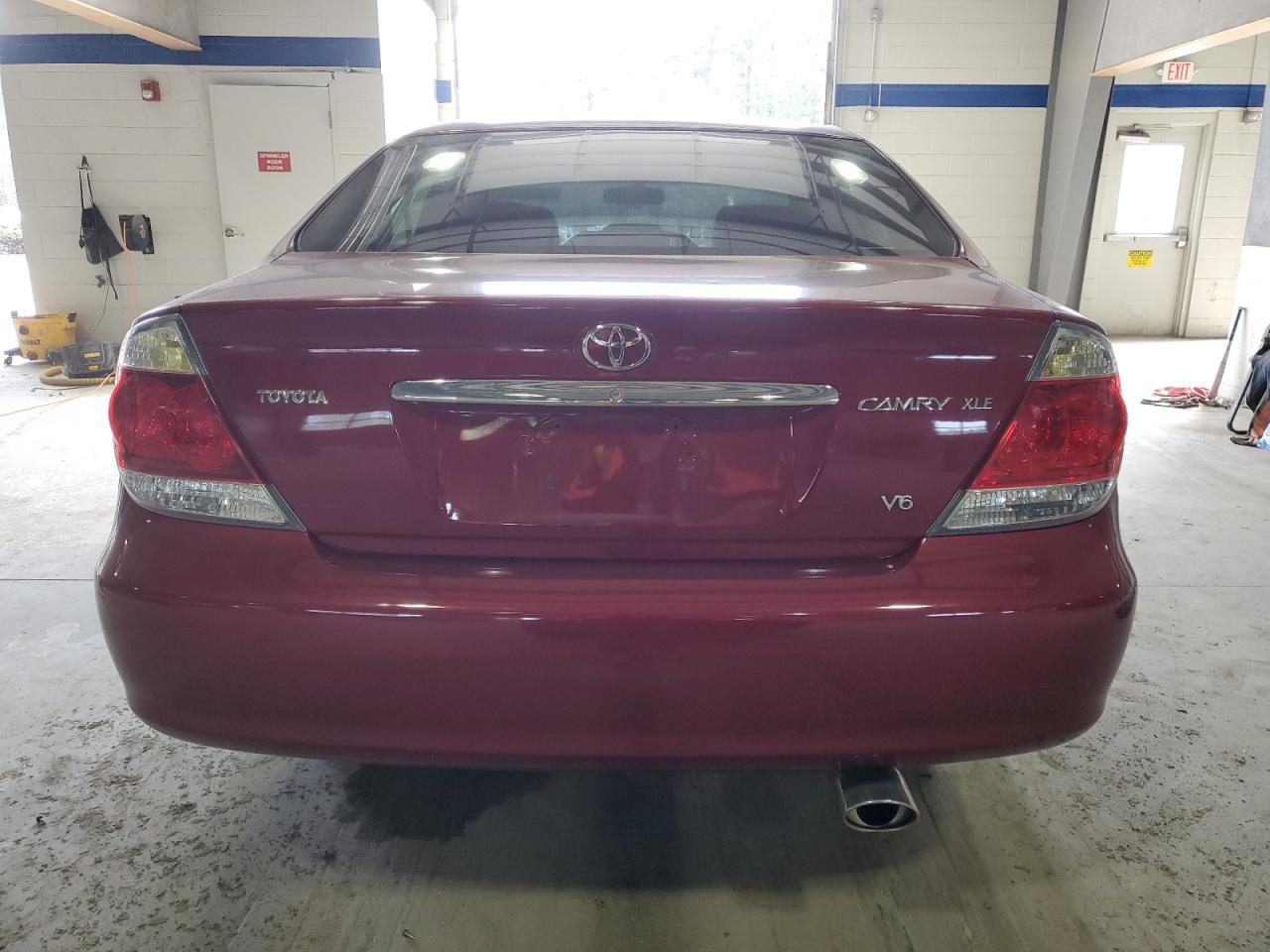 2005 Toyota Camry - Image 6