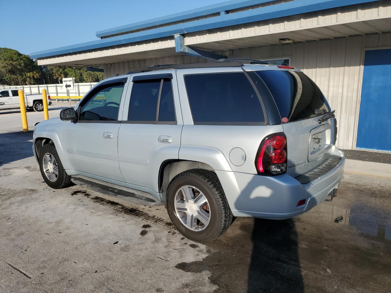 2007 Chevrolet TrailBlazer - Image 2