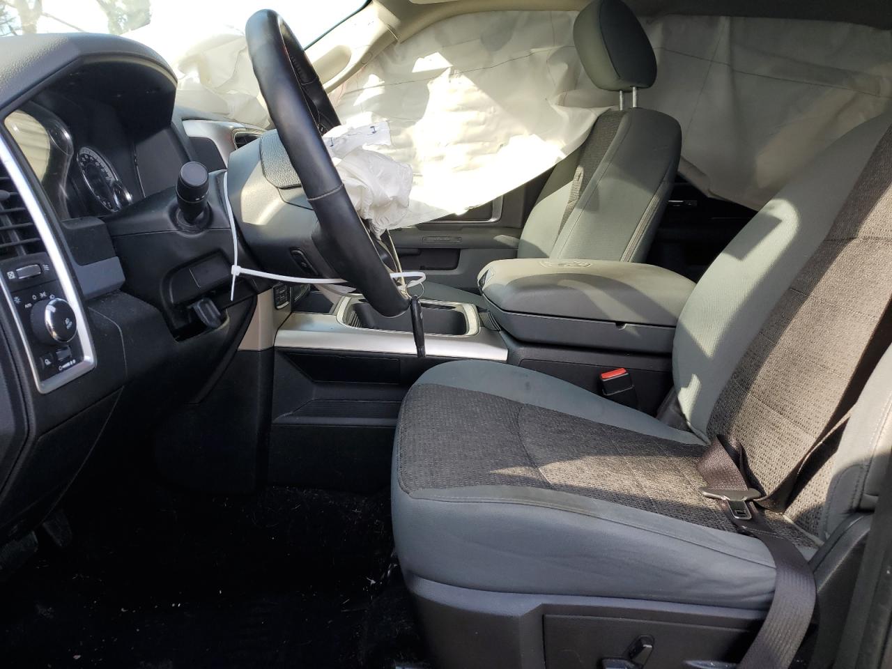 2017 RAM 1500 - Image 7