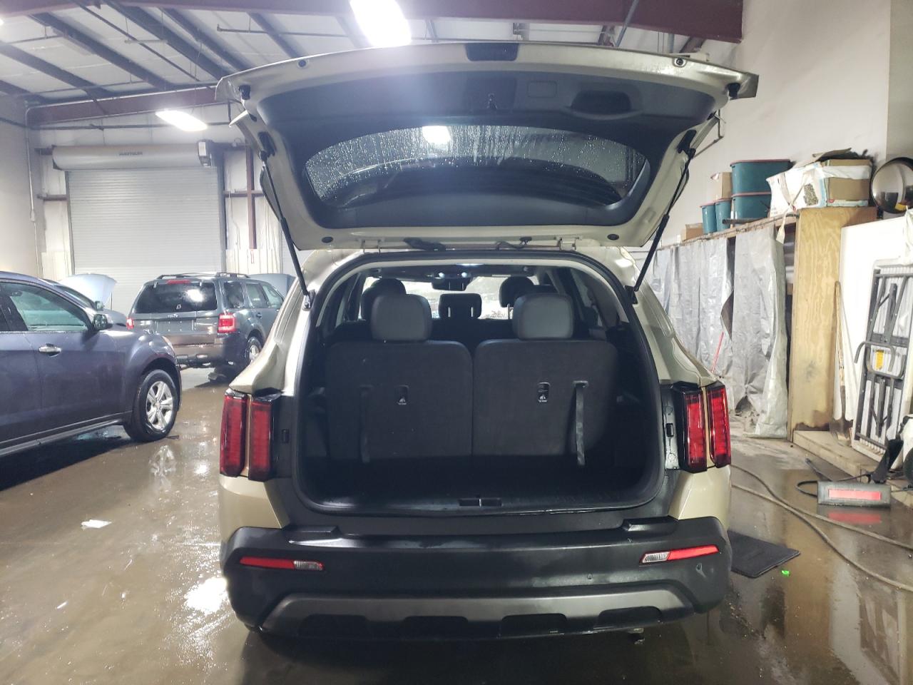 2021 Kia Sorento - Image 6