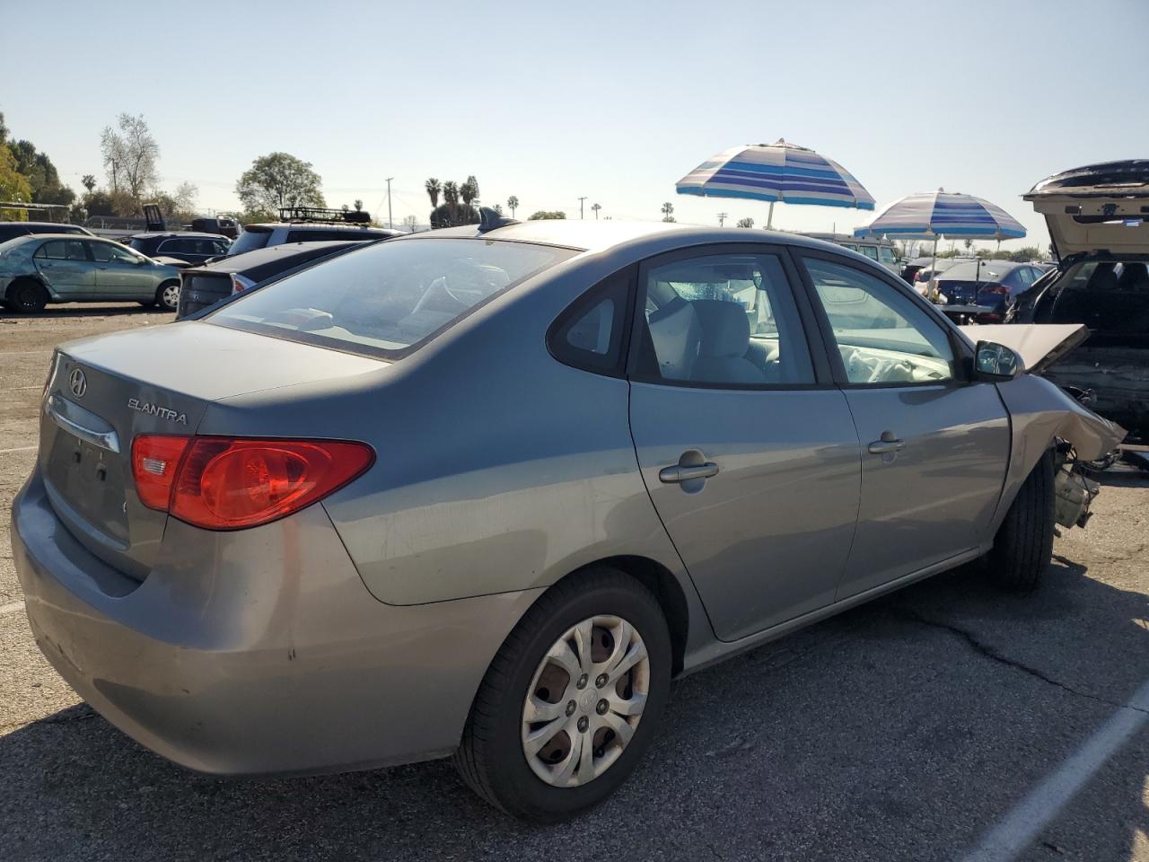 2010 Hyundai Elantra - Image 3