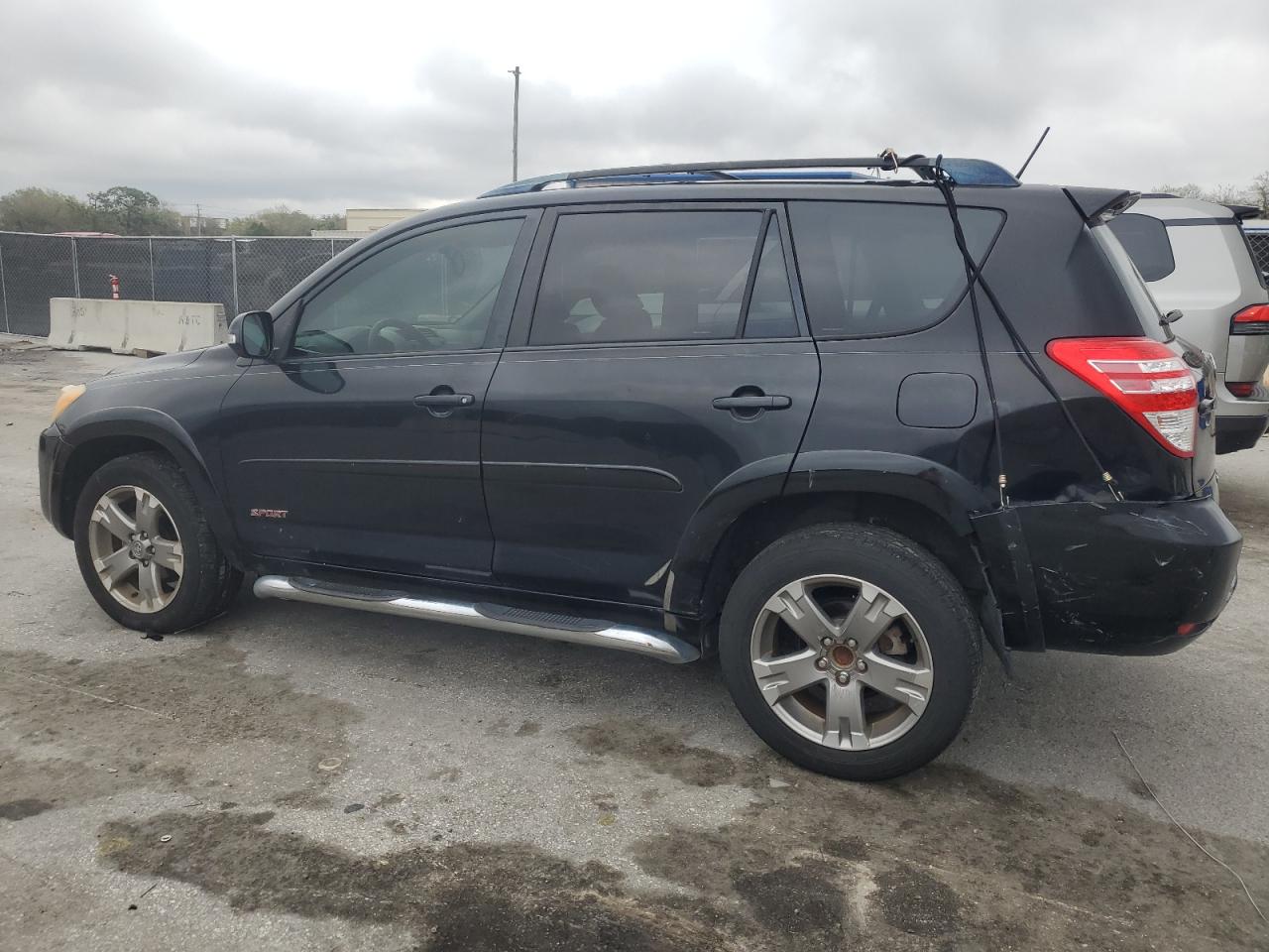2011 Toyota RAV 4 - Image 2