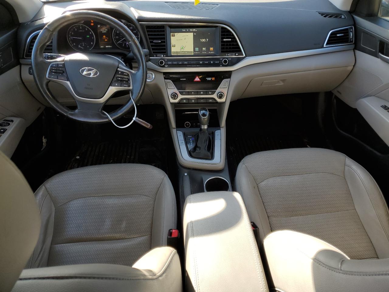 2017 Hyundai Elantra - Image 8