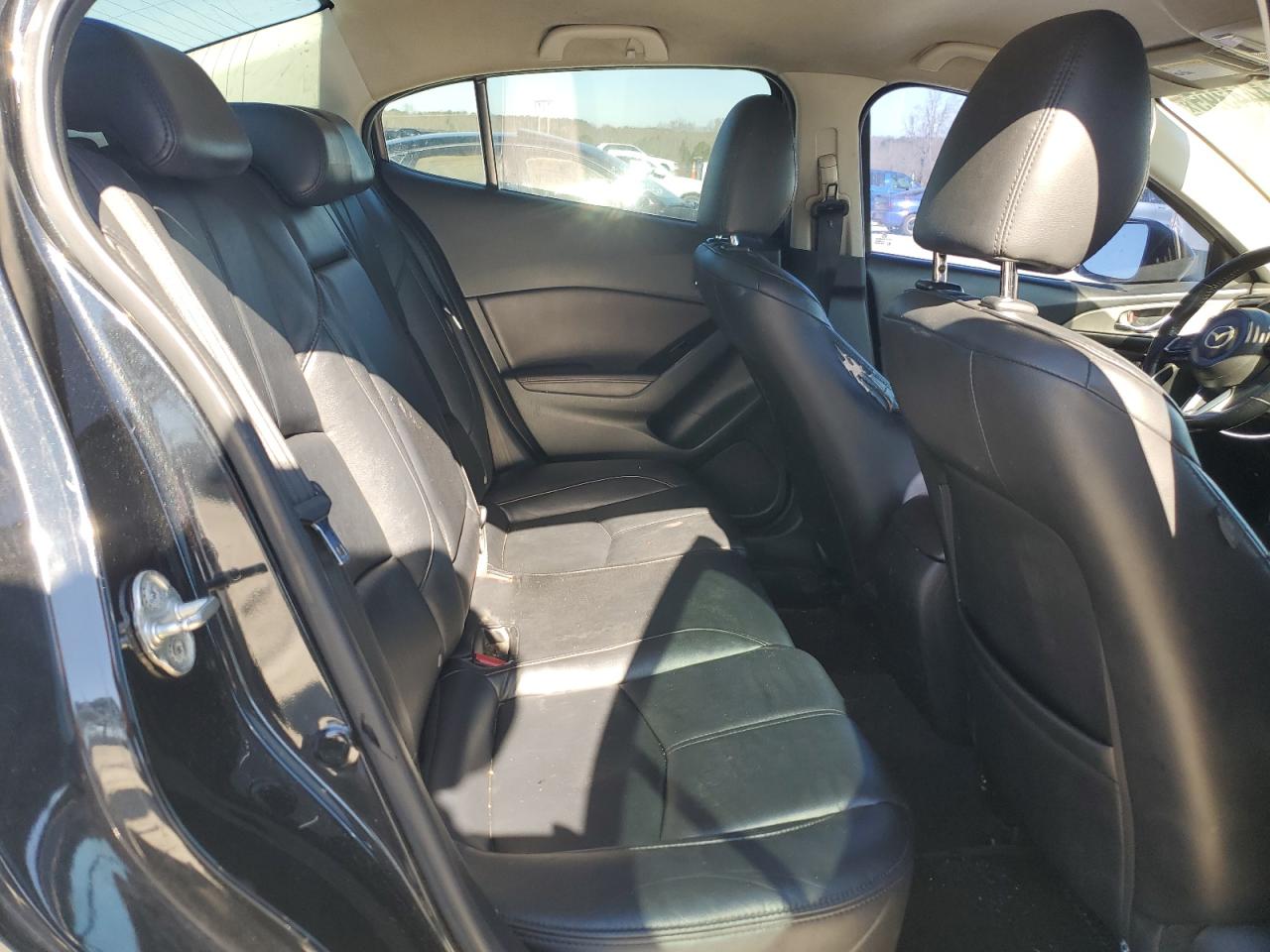2017 Mazda 3 - Image 11