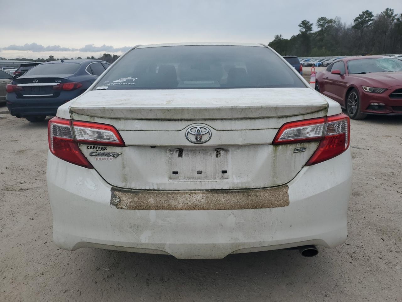2014 Toyota Camry - Image 6
