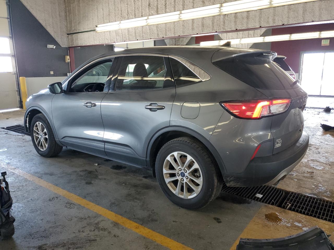 2022 Ford Escape - Image 2