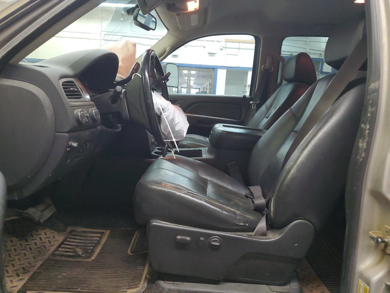 2009 GMC Sierra - Image 7