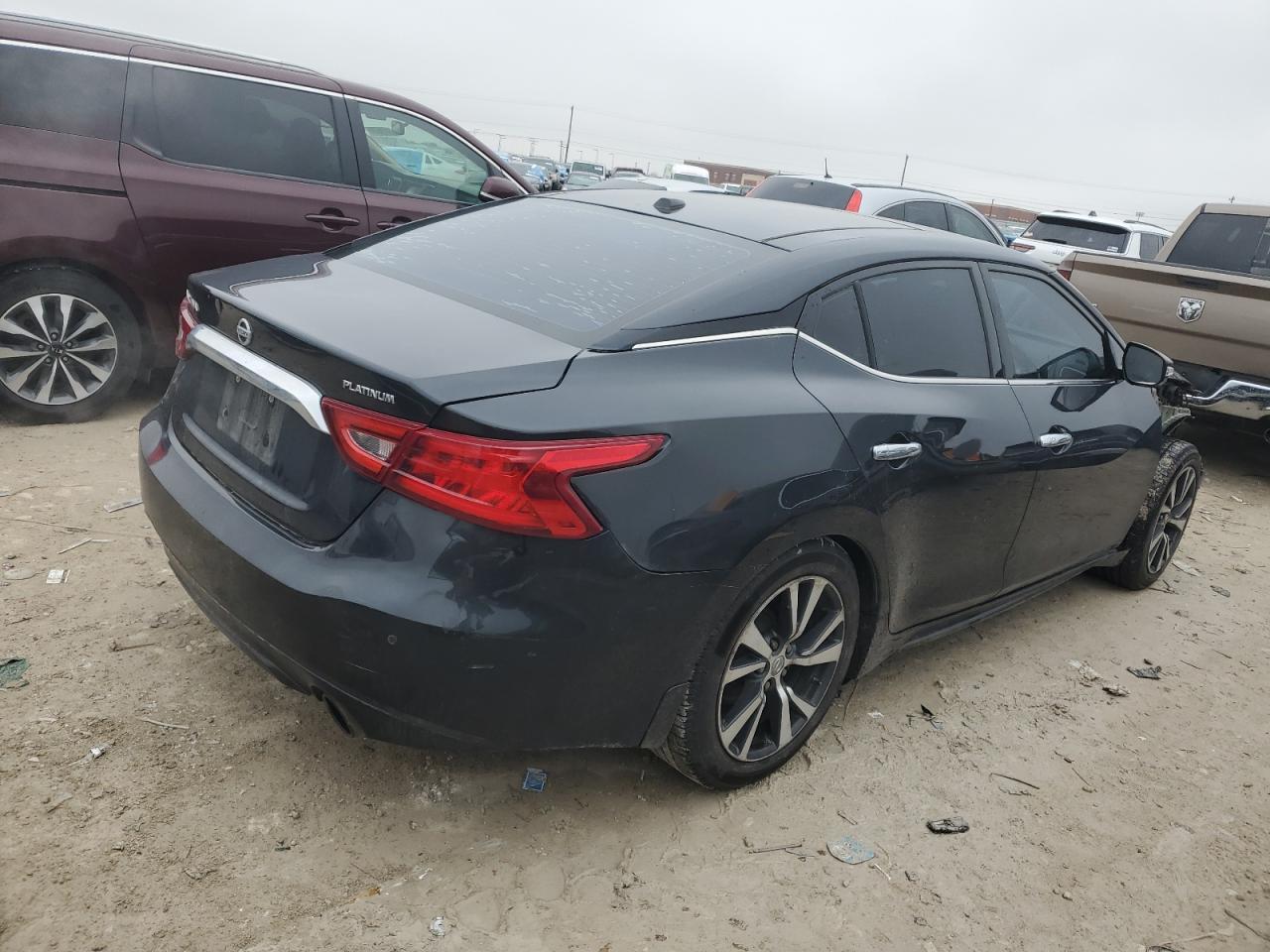 2017 Nissan Maxima - Image 3