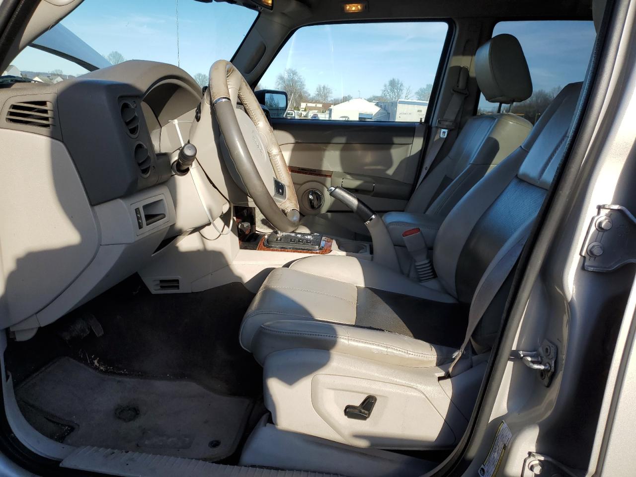 2008 Jeep Commander - Image 7
