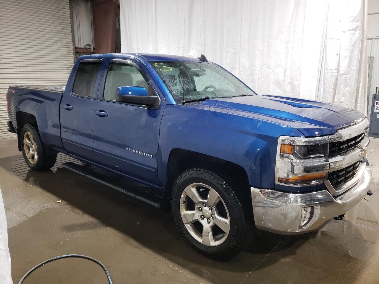 2017 Chevrolet Silverado - Image 4