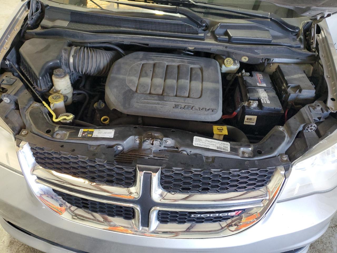 2019 Dodge Caravan - Image 12