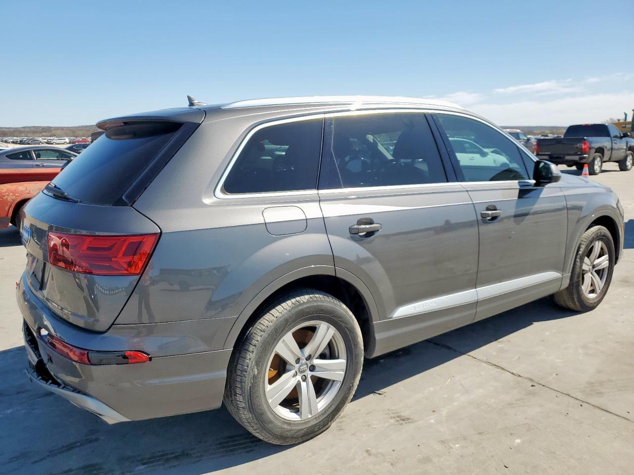 2019 Audi Q7 - Image 3