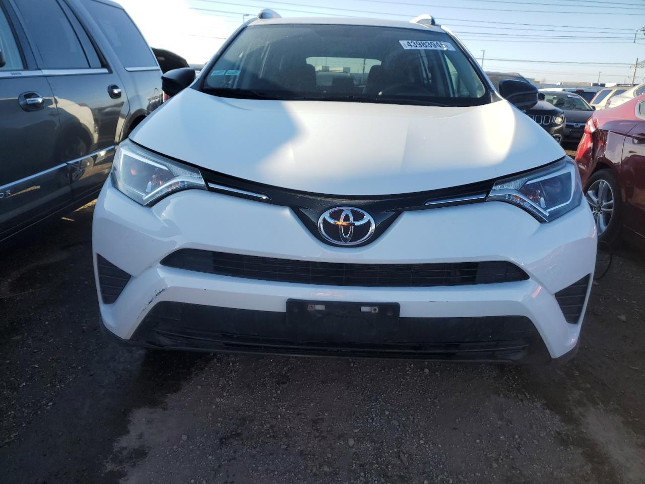 2016 Toyota RAV 4 - Image 5