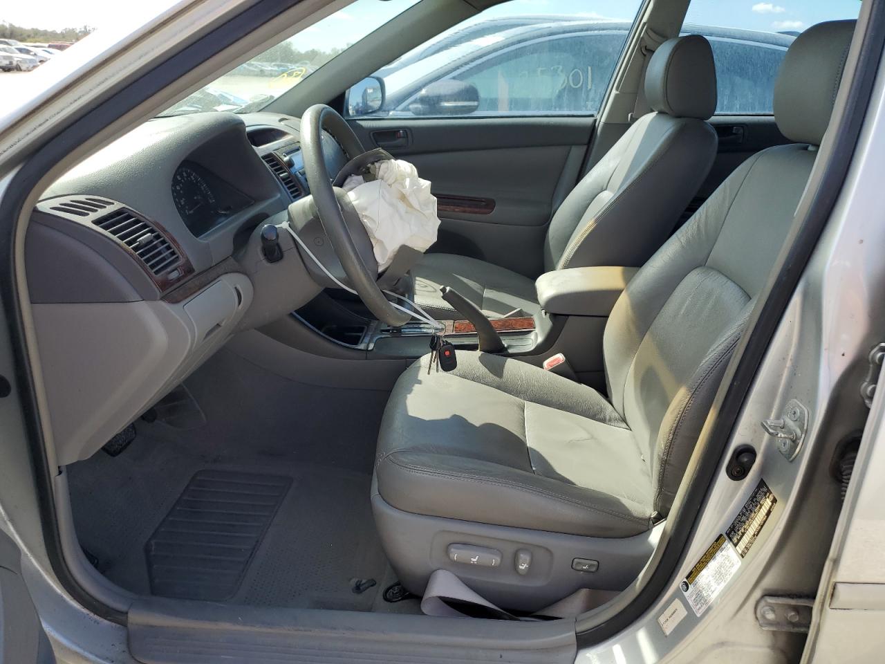 2004 Toyota Camry - Image 7