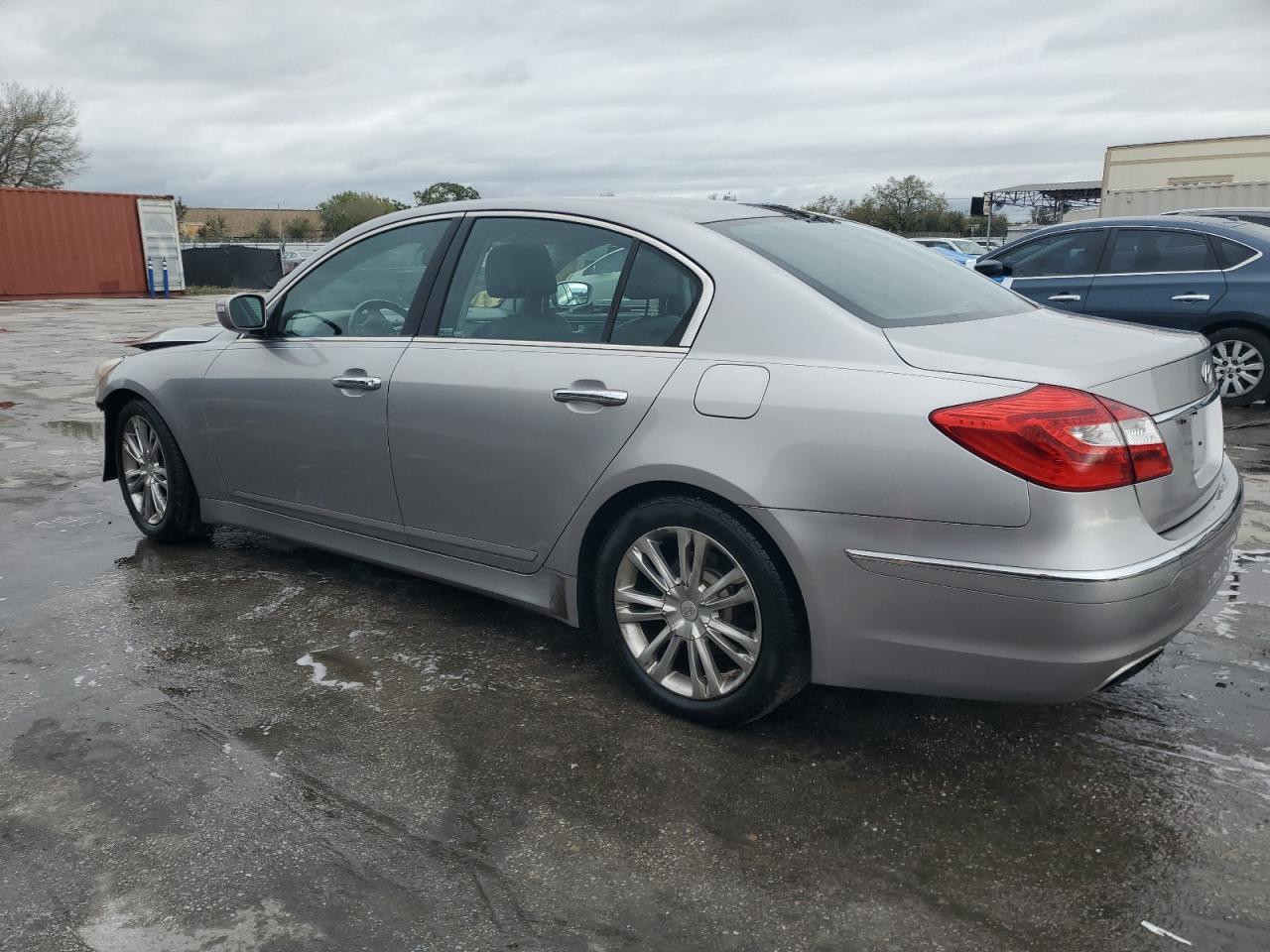 2012 Hyundai Genesis - Image 2