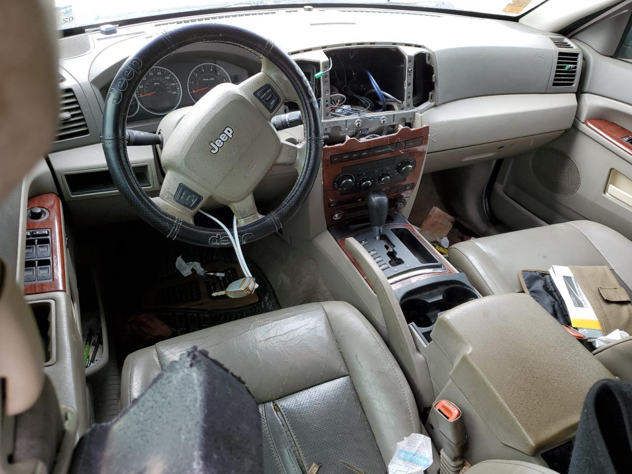 2005 Jeep Grand Cherokee - Image 8