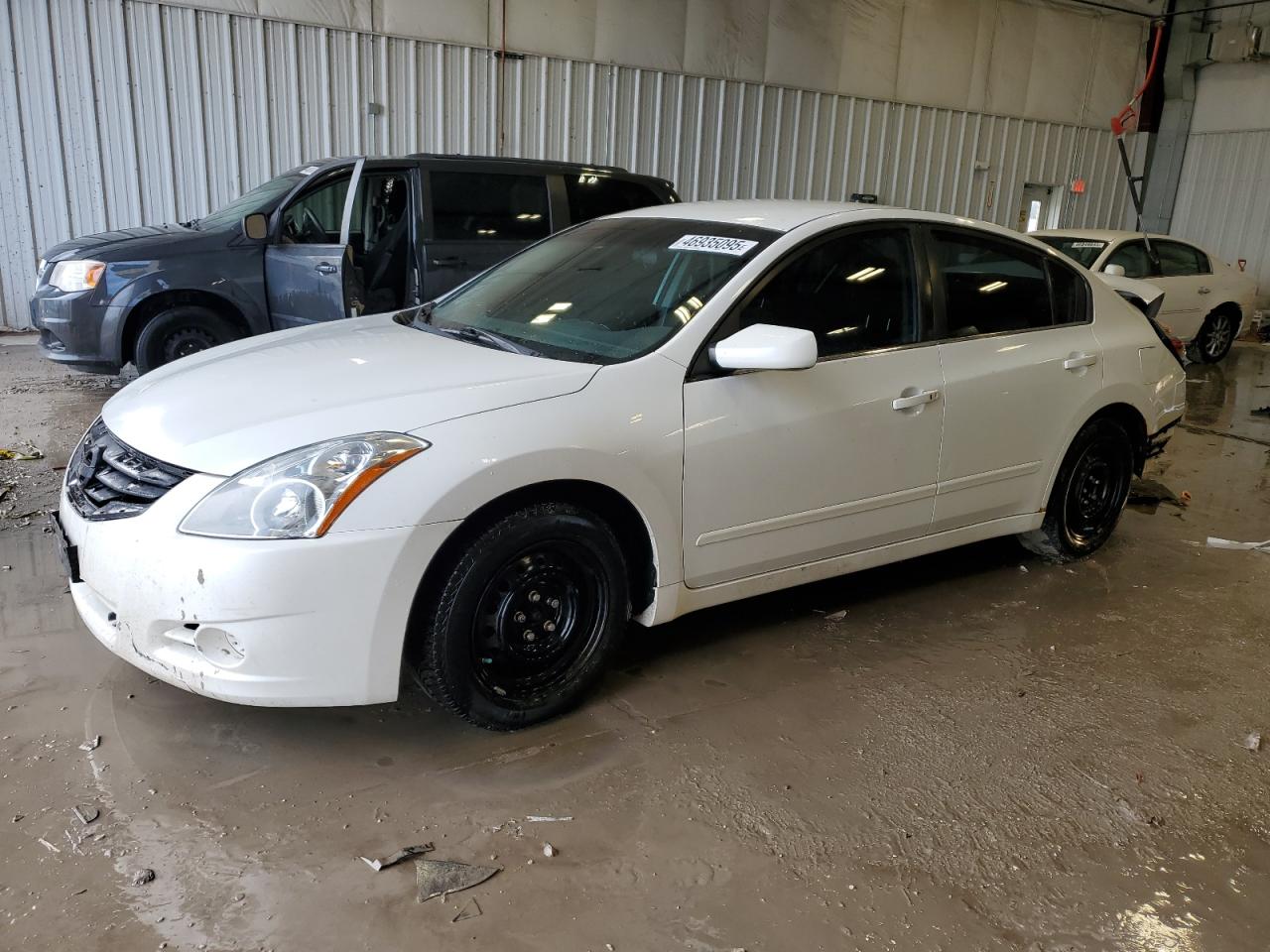 2010 Nissan Altima - Image 1