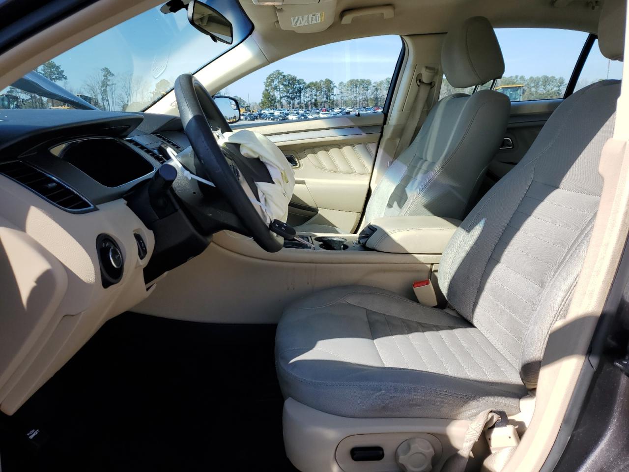 2017 Ford Taurus - Image 7