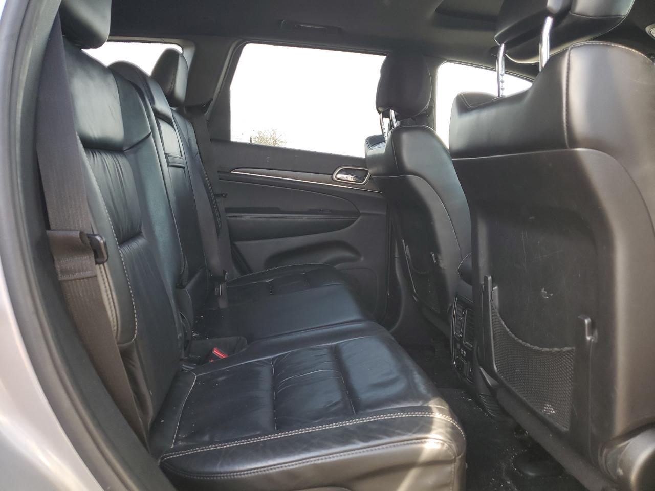 2015 Jeep Grand Cherokee - Image 11