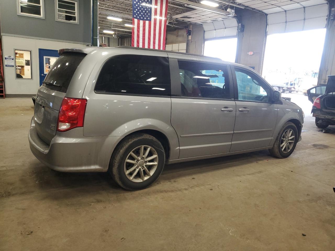 2014 Dodge Caravan - Image 3