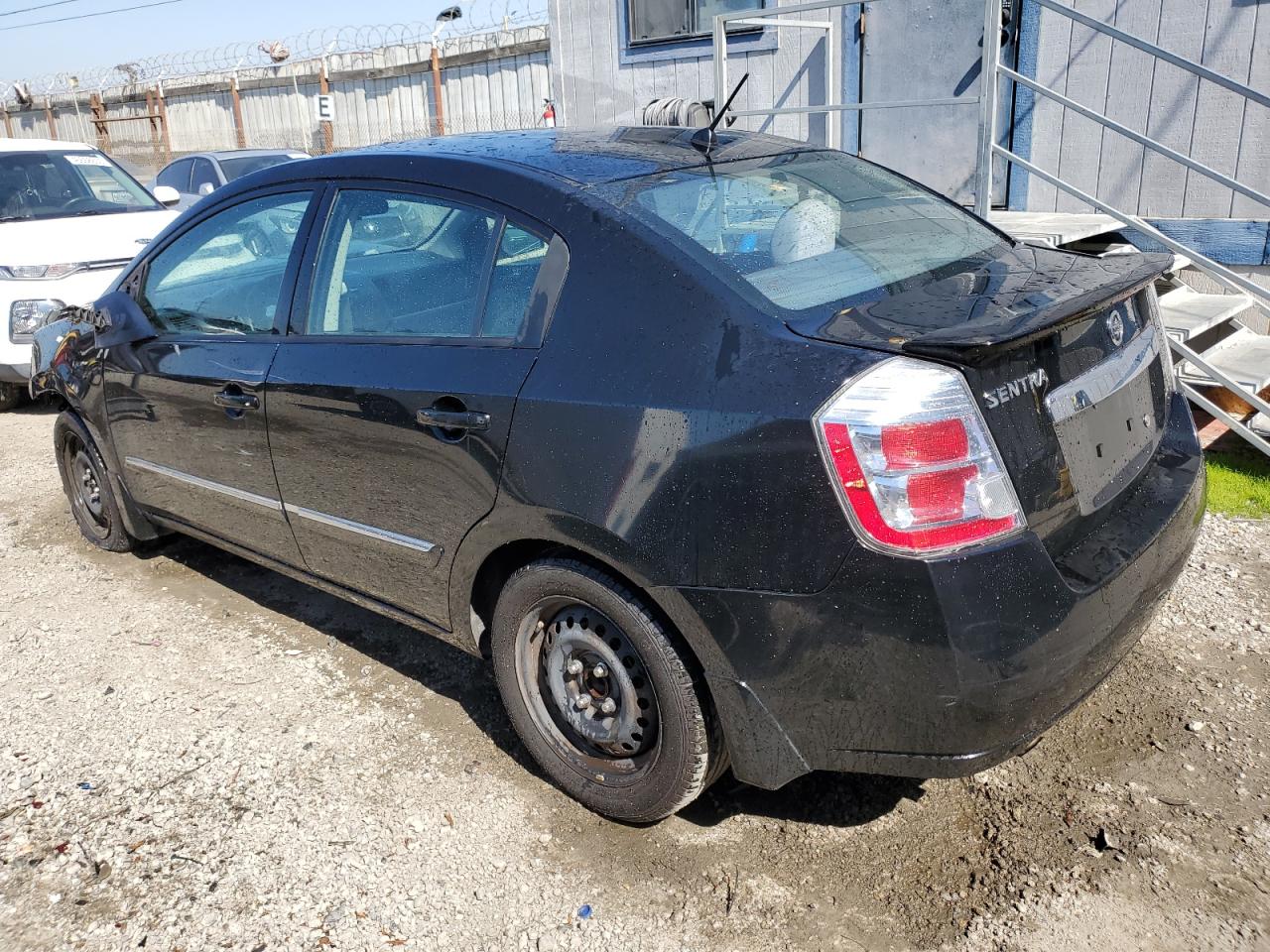 2012 Nissan Sentra - Image 2