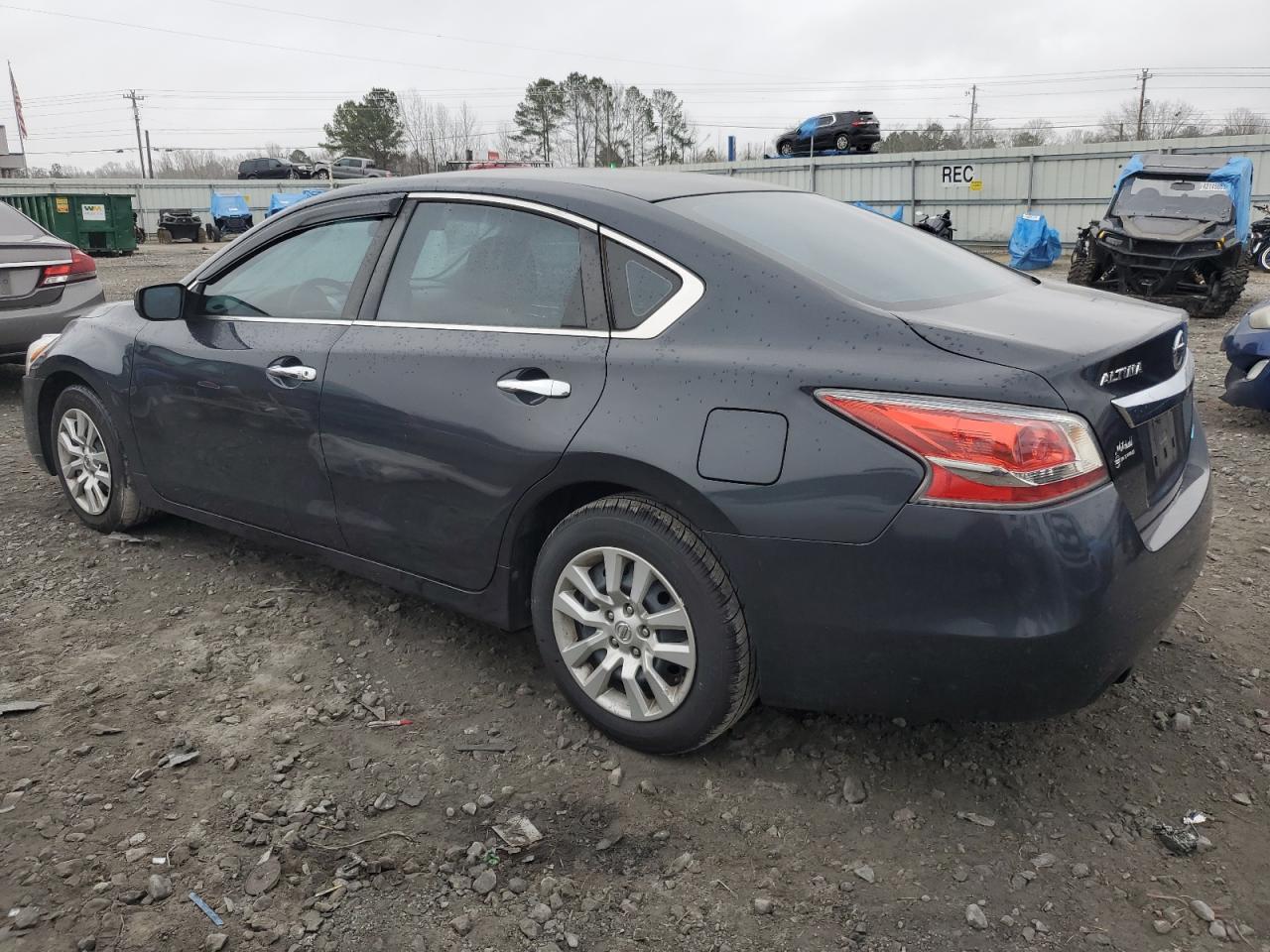 2014 Nissan Altima - Image 2