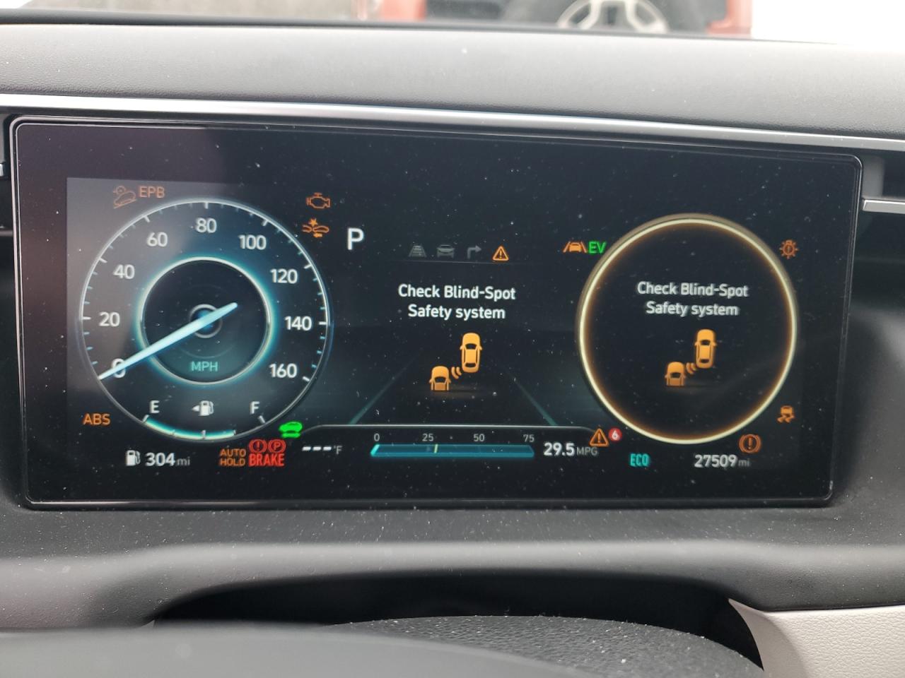 2022 Hyundai Tucson - Image 9