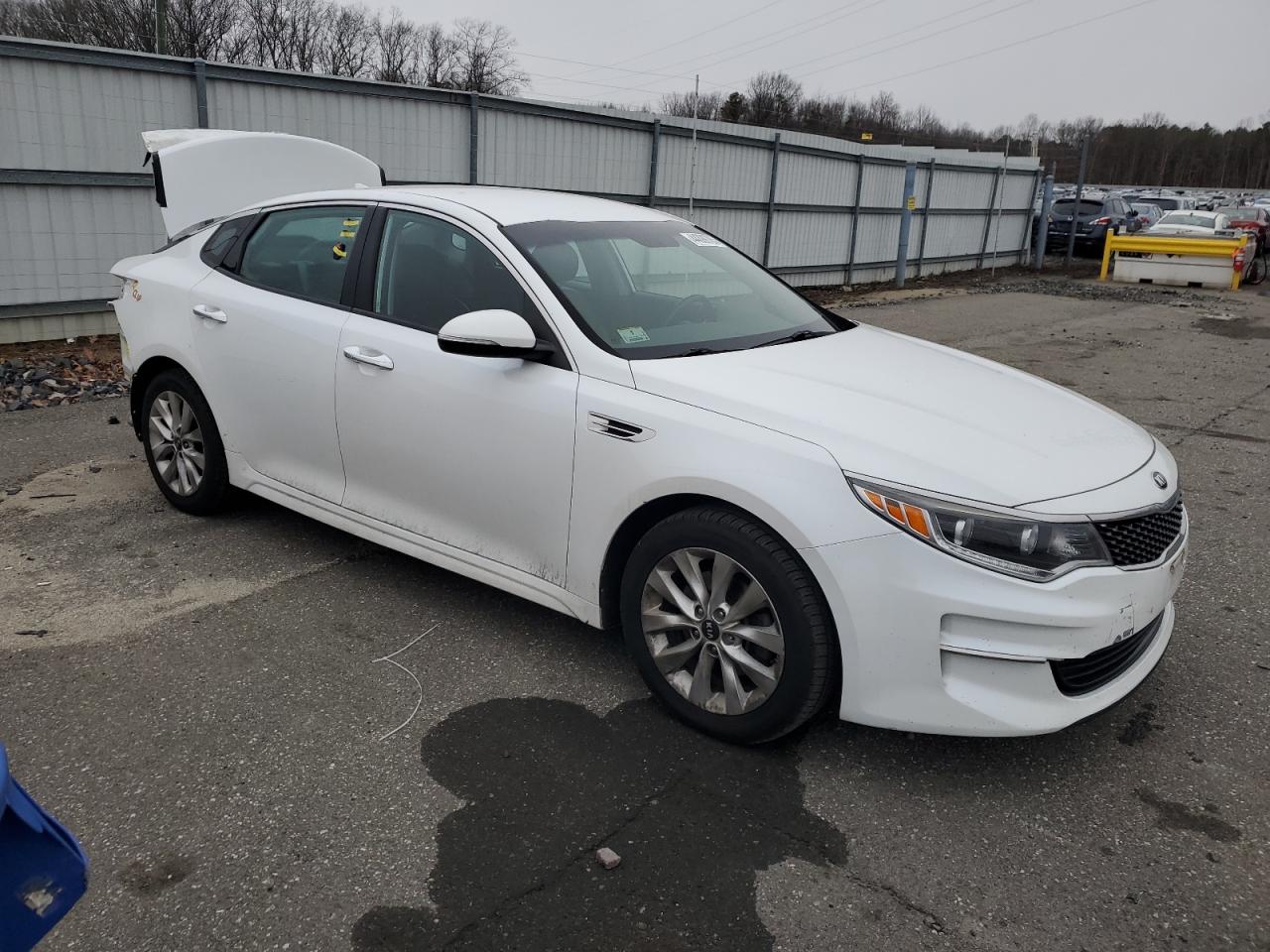 2016 Kia Optima - Image 4