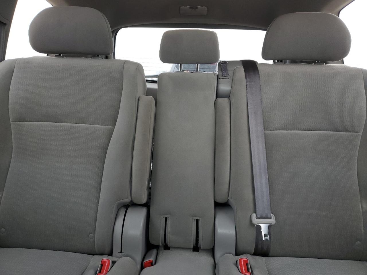 2012 Toyota Highlander - Image 10